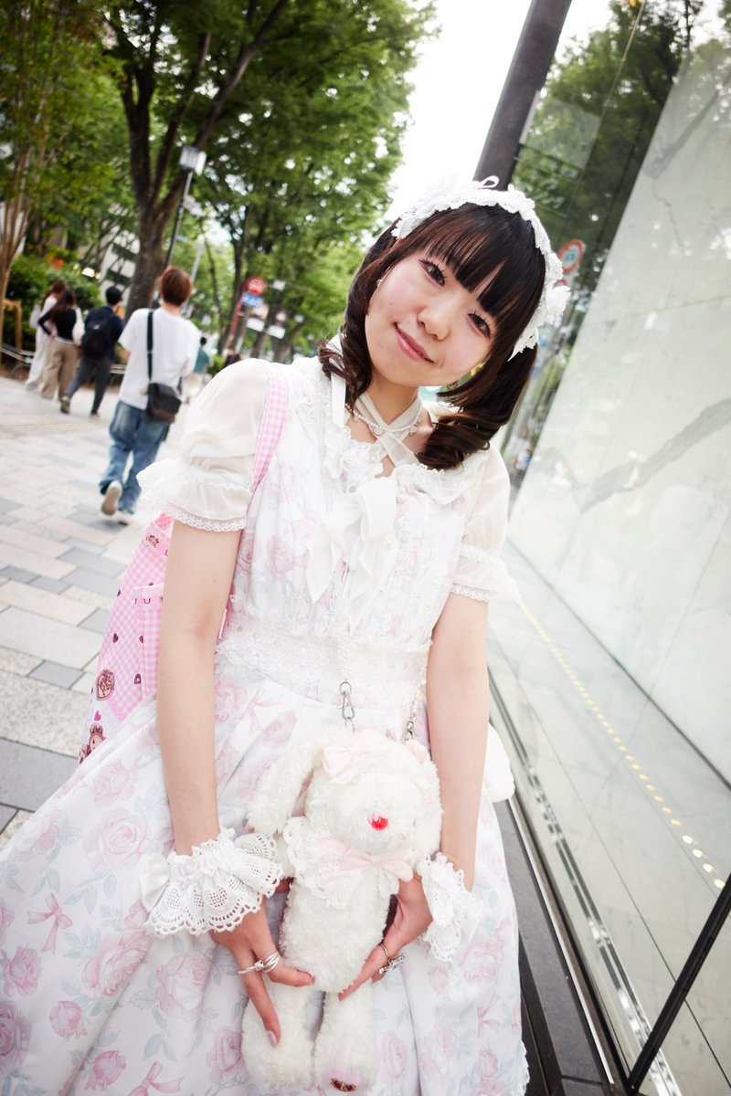 tomoike2525's tweet photo. tokyo street snap https://t.co/v5hSyai0dP