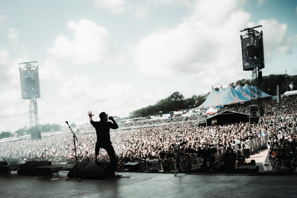 hollywoodundead's tweet photo. DOWNLOAD // 12.06.26 https://t.co/qHgNIgaIG0