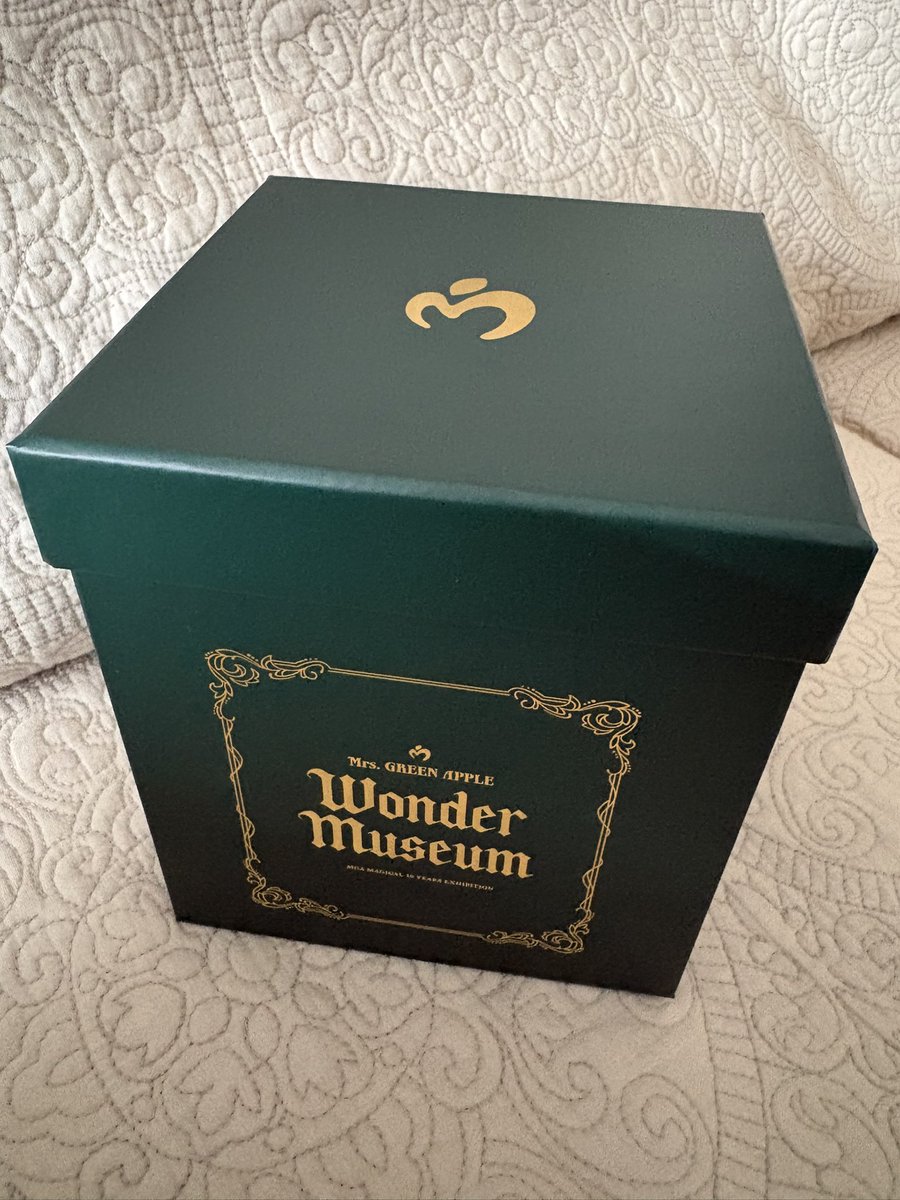 monmo3825's tweet photo. ワンミュのスノードーム届いた✨
箱から出すのこわい🤣

#MrsGREENAPPLE
#MGA_WM https://t.co/dvrRgfQmJk