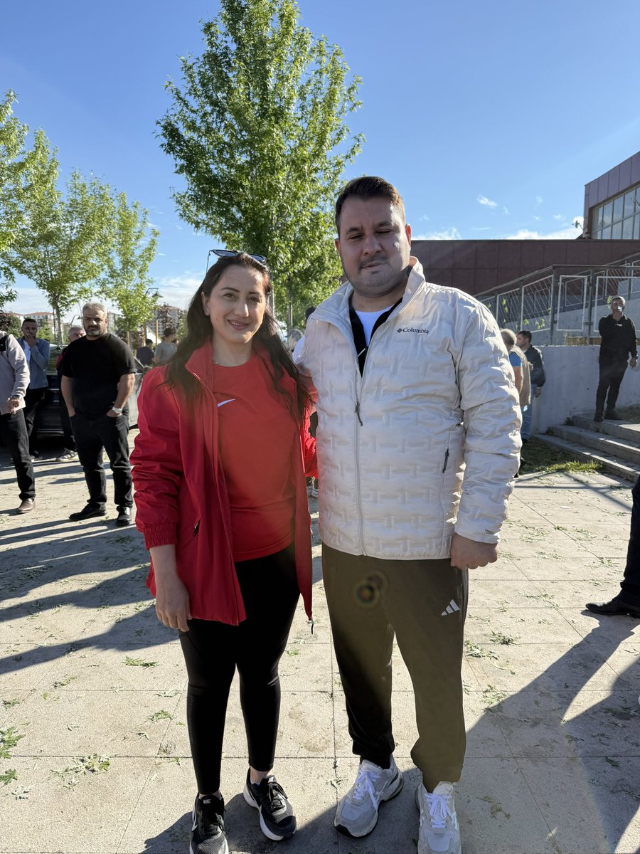 sevalsevil's tweet photo. @selimcirpanoglu başkanımızla maç keyfi 🇹🇷🇹🇷haydi bizim çocuklar ♥️ https://t.co/LtCyPUAACb