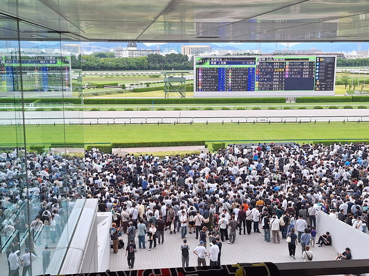 hammerosaka's tweet photo. 今日は宝塚に来ました🐴
いやー楽しみなメンバーになりましたね🙂 https://t.co/jqsvTW7KQn