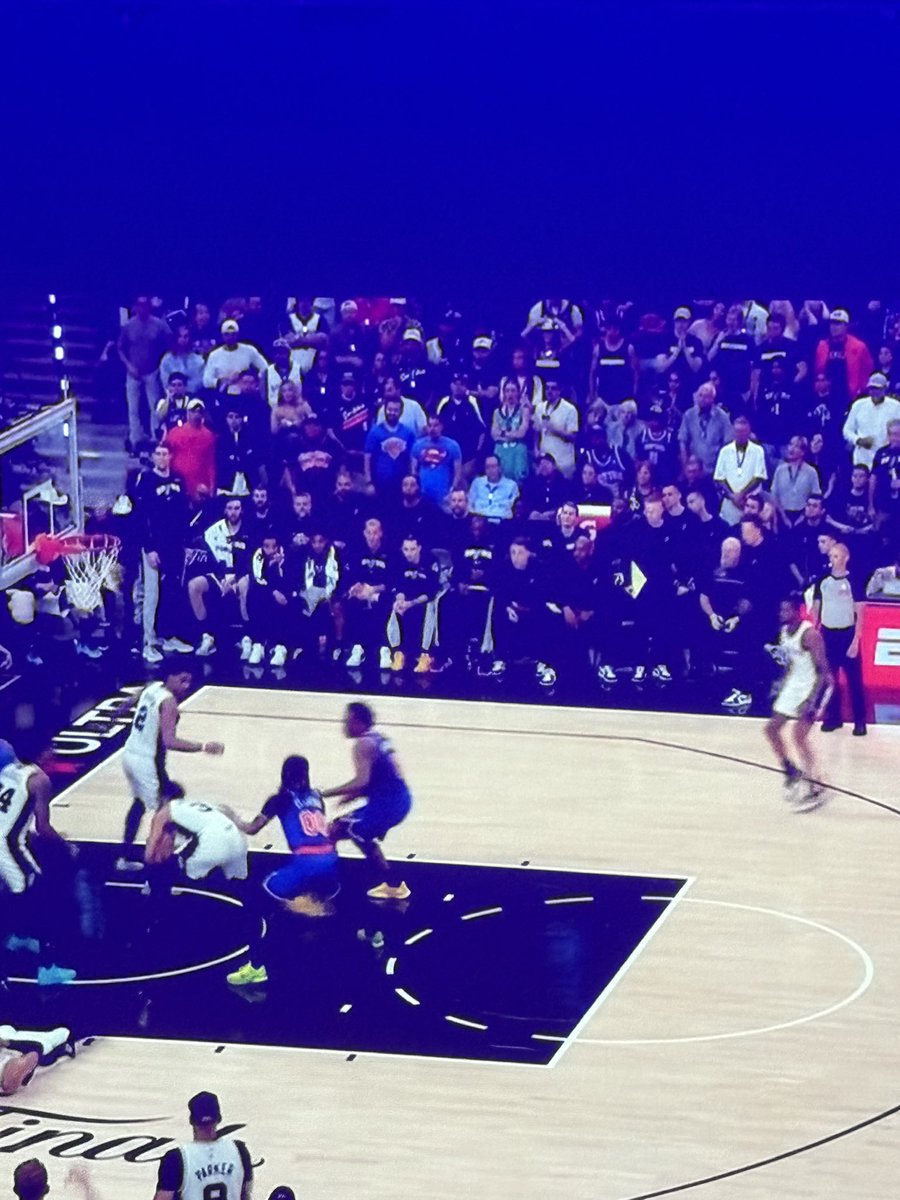 dingdangler's tweet photo. Respect to this guy rocking the classic Superman shirt third row at the NBA finals. Hell yeah man https://t.co/cZn313AZBF