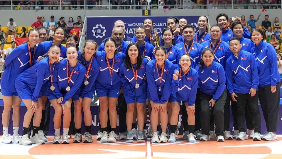 echo_sportssss's tweet photo. One Year ago!

Alas Pilipinas led by Jia De Guzman made history, securing their first-ever AVC Silver finish after bowing to Vietnam.

This year, the current Alas Pilipinas roster led by Alyssa Valdez is battling for a 7th–8th place finish against Iran. https://t.co/2E5Q6e05xP