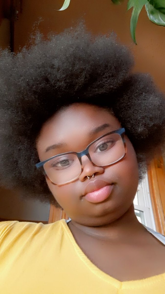 Mama_Coco233's tweet photo. Got a head full of hair that needs to be done. Who wanna pay to get my hair braided? https://t.co/TEjH53LNMs