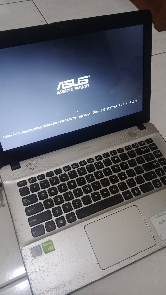zeepakee's tweet photo. @unicefess Spesifikasi 
RAM 8GB DDR3
SSD 256GB (MASIH ORI) 
CPU I3-7020U @2.30GHz 
GPU NVIDIA GeForce MX110 WIFI OK SPEAKER PECAH 
KEYBOARD OK 
KAMERA AGAK BURAM
MIC PELAN
LAPTOP LANCAR (HDD SUDAH DIPERBAIKI) 
WIFI OK
BLUETOOTH OK
DIJUAL 1.8 (BOLEH BANGET DINEGO YA)
Free HDD https://t.co/esaLWJ1wIb