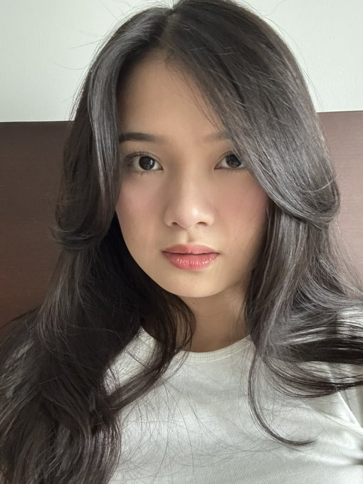 anzarra's tweet photo. sesi poto-potoin ayang pas lagi #sundate tadi. pertama pas lagi ngga siap, yg satunya begitu dikasih tau kalo mau dipoto, satu... dua... eeeh, kenapa maju banget manyun2 gitu. aowkwk. ah, becanda2 yg sepertinya hal kecil tapi bikin senyum dan makin sayang. 🥺😘 https://t.co/NOW3A0APA6