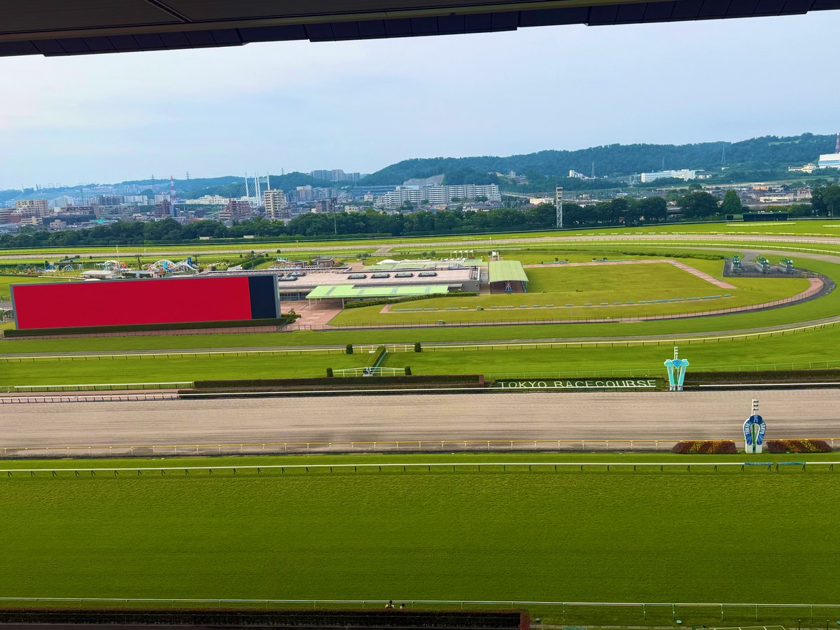 ooomurun's tweet photo. おはようございます☀

東京競馬場
今朝は蒸し暑さを感じます🍉

こまめな水分補給をしながら、宝塚記念DAY楽しみましょう♪

阪神と繋いでパドックもお伝えします！

どの馬に夢を託そうかしら…🤭

#競馬
#ラジオ日本 https://t.co/tsv6wR0huX