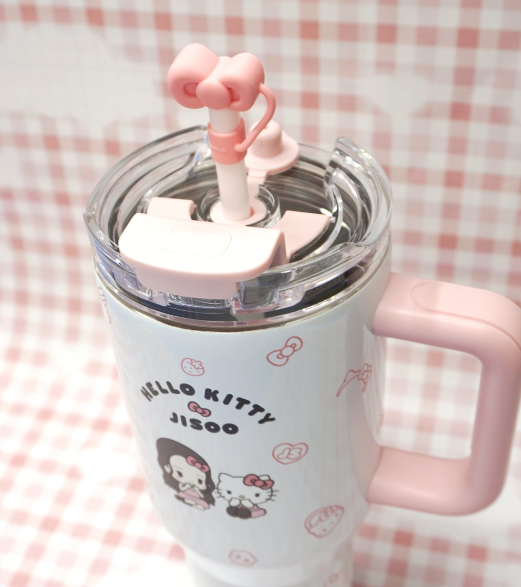 ⋱ꉂ📢おすすめ商品⋰ 『HELLO KITTY×JISOO』 🎀タンブラー 6,200円