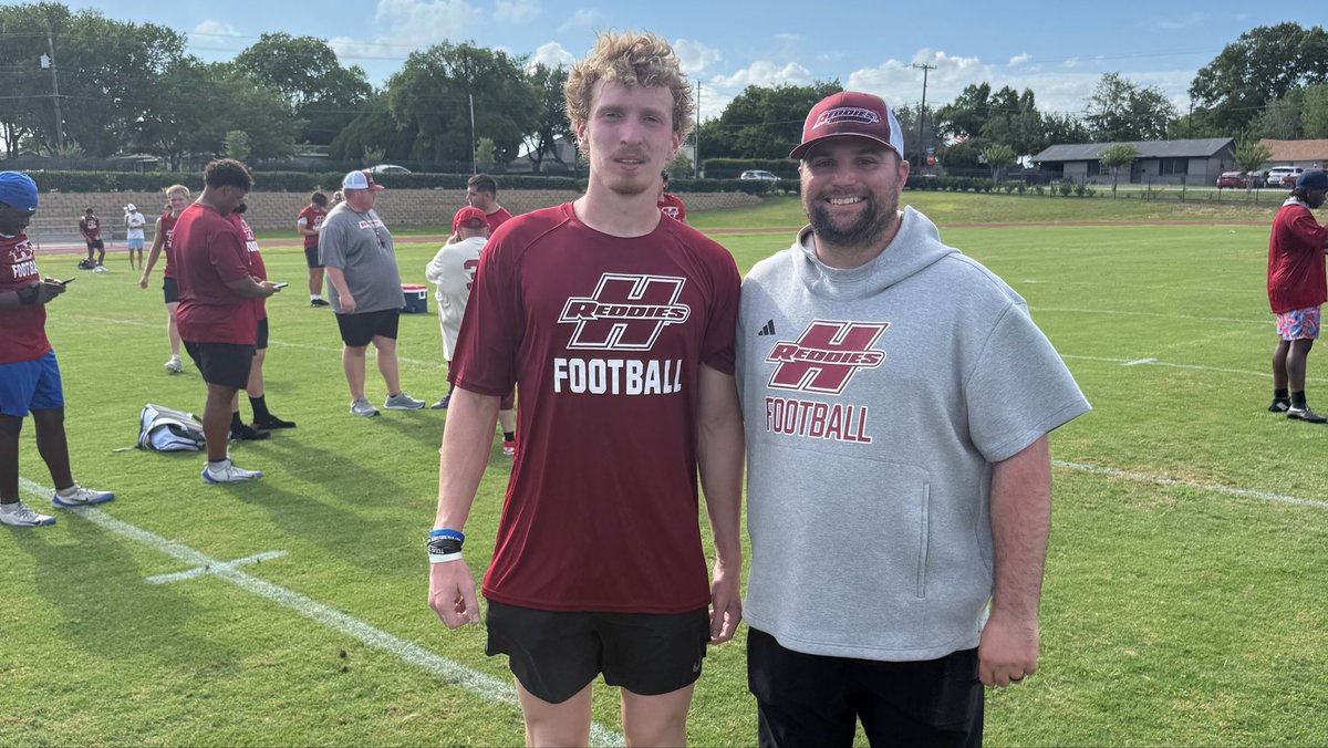 PGrubis's tweet photo. Had a great day at the @ReddiesFB camp. Thank you @coachgp11 for the great work out and reps as Tight End. https://t.co/TKvznF78eG