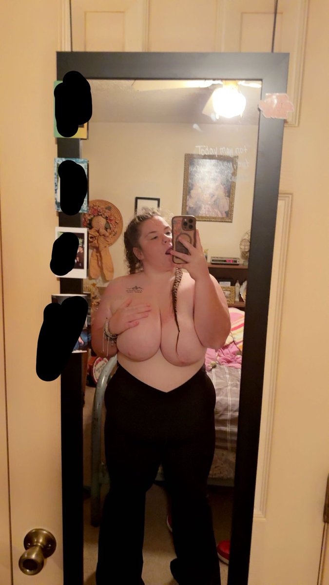 Dalbabe9's tweet photo. give me all you attention daddy😩 https://t.co/TmESdgE88M