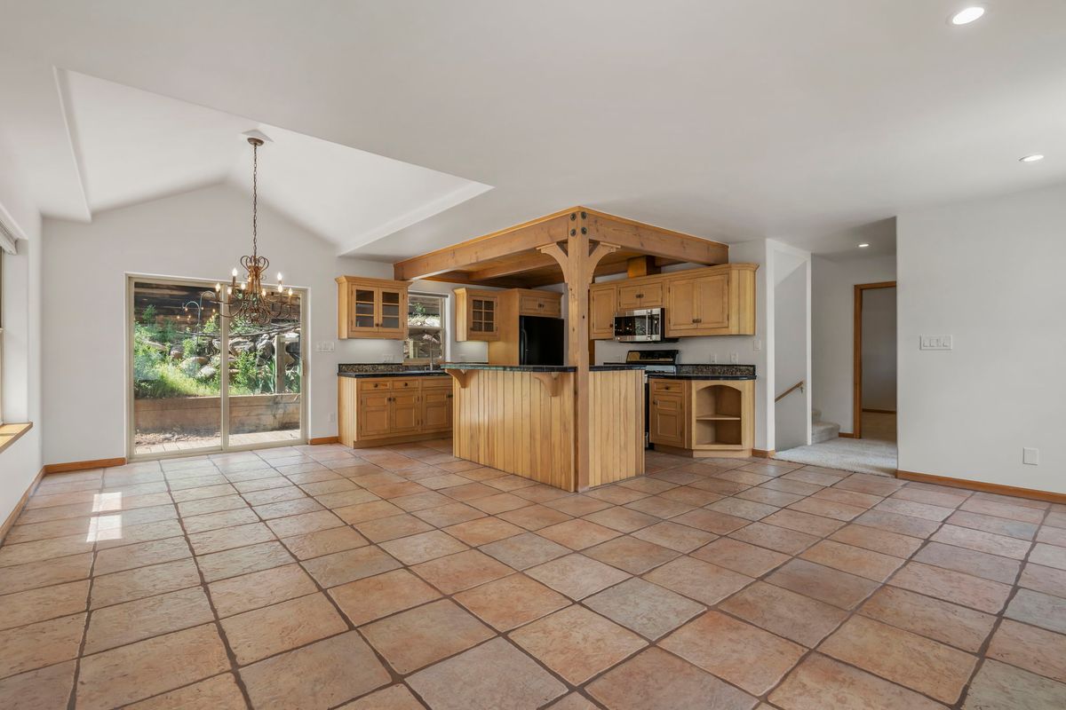 DurangoMtnHome's tweet photo. ✨ Price Improvement

3 en suite bedrooms, a flexible loft space, and easy access to downtown, dining, and the Animas River Trail.

📍 2015 West 3rd Avenue, Durango, CO
MLS 833516
👉 https://t.co/Lyl1fLFDjS https://t.co/A7oGrYPqsY