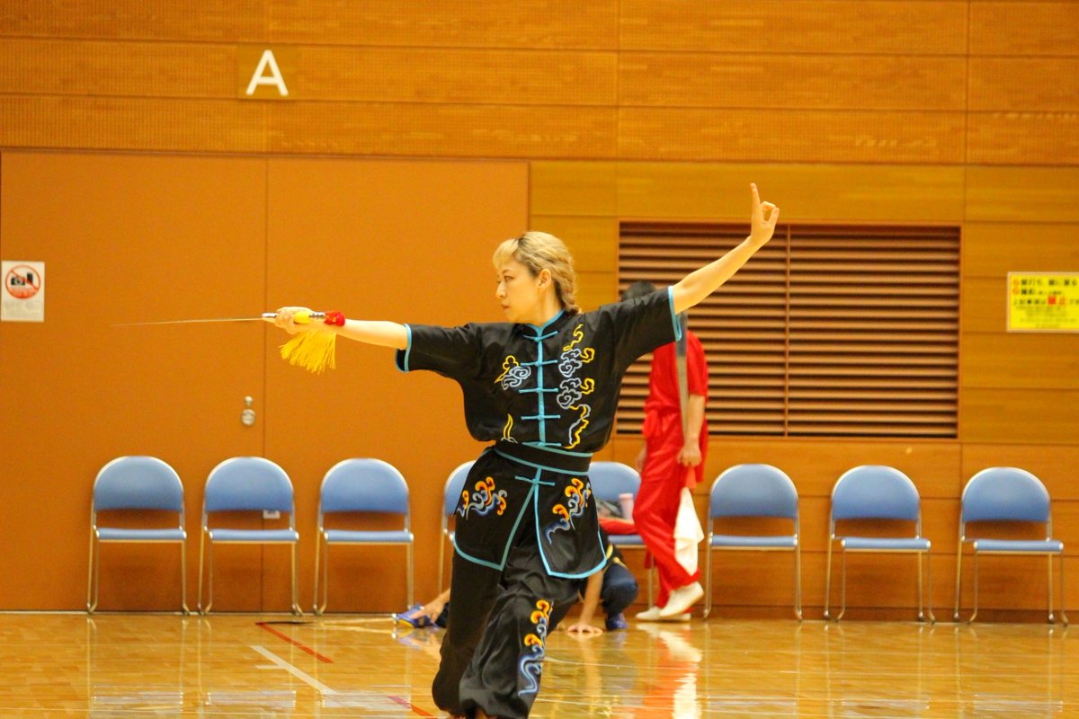 ATreetreetree's tweet photo. 港区武術太極拳連盟競技・交流会
に出場してきました
始めて2ヶ月、無謀なチャレンジでしたが先生と先輩方のおかげでなんとか出場出来ました
まだまだこれからです
頑張ります！
楽しすぎる！
#中国武術 
#太極拳
#飛凰会
#剣術 https://t.co/HxpvOI4yKJ