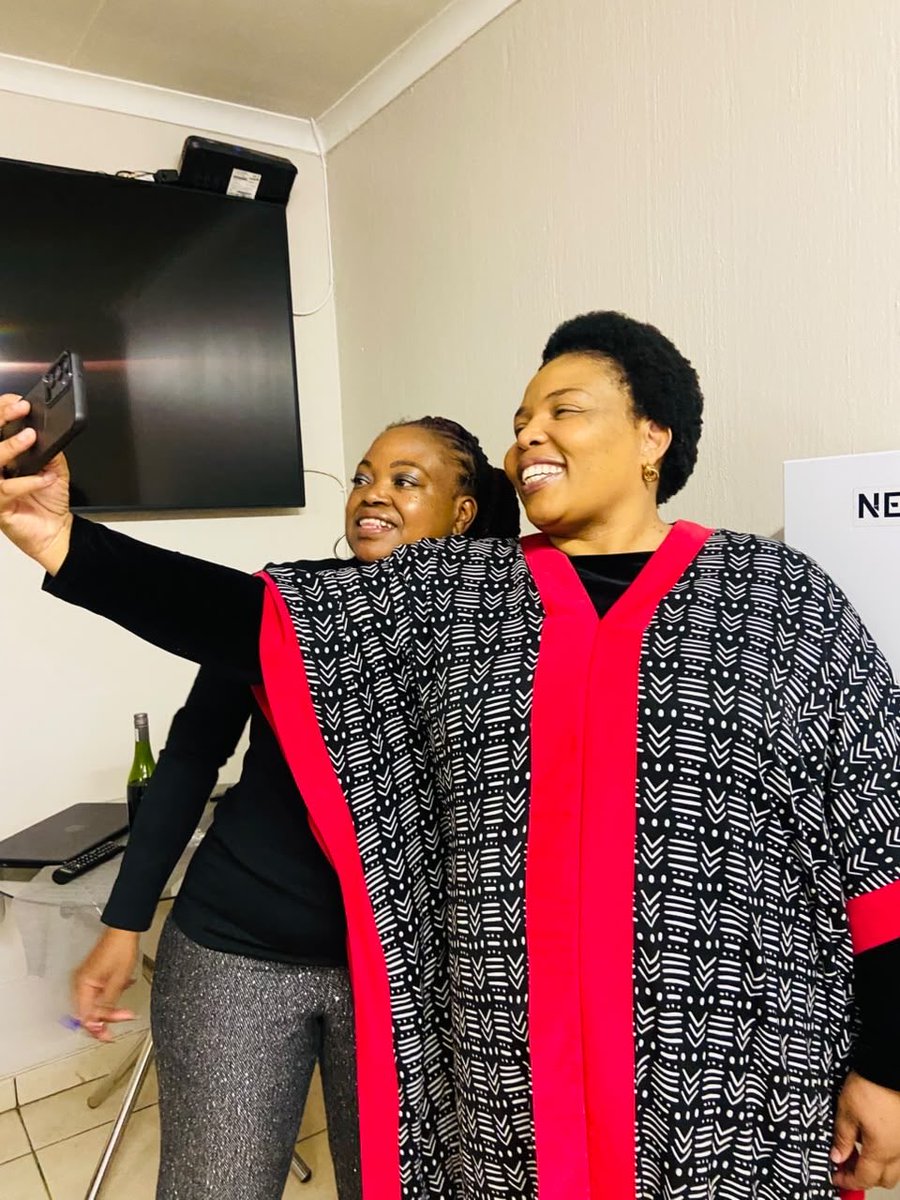 AfroKulcha's tweet photo. The Polygamist watch party 💜 https://t.co/oBuKzZSZT2