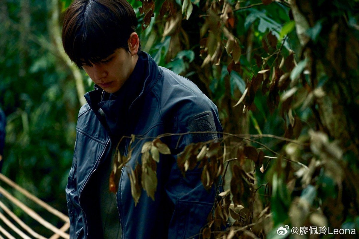 yhwannim's tweet photo. เอาจริงยองฮุนเหมือนไปถ่ายซีรี่ส์มากกว่าไปรายการเข้าป่าอะ หล่อทุกจังหวะชีวิตจริงๆ มอมคืออะไรพี่ไม่รู้จัก https://t.co/G0ud9xUJEm