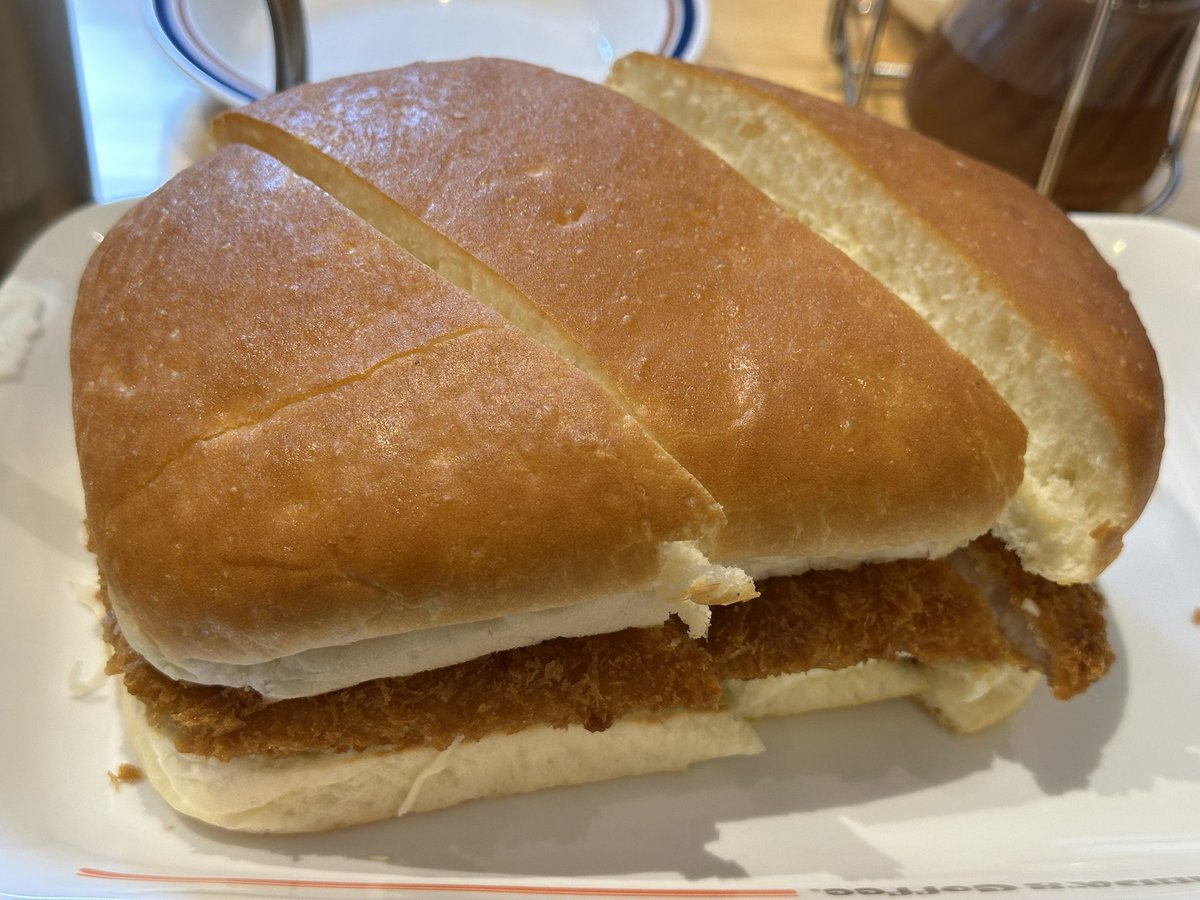 sky321go's tweet photo. 朝コメダ☕️🥪 https://t.co/vw86t9zNFy