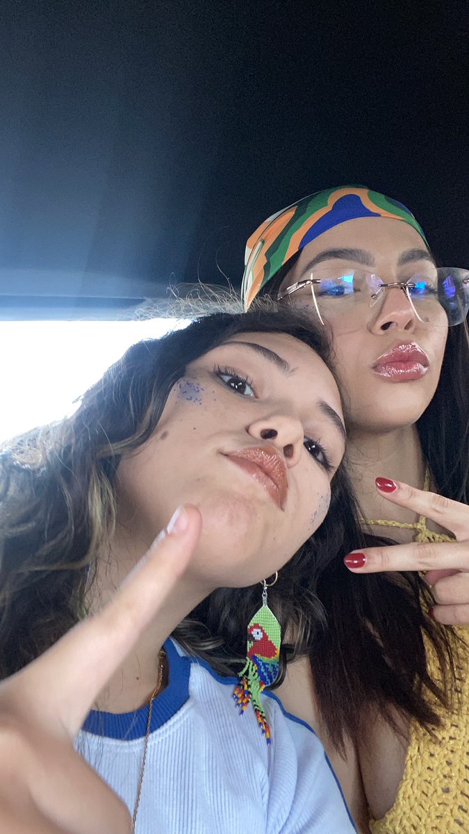 A lua ta linda hoje tweet media
