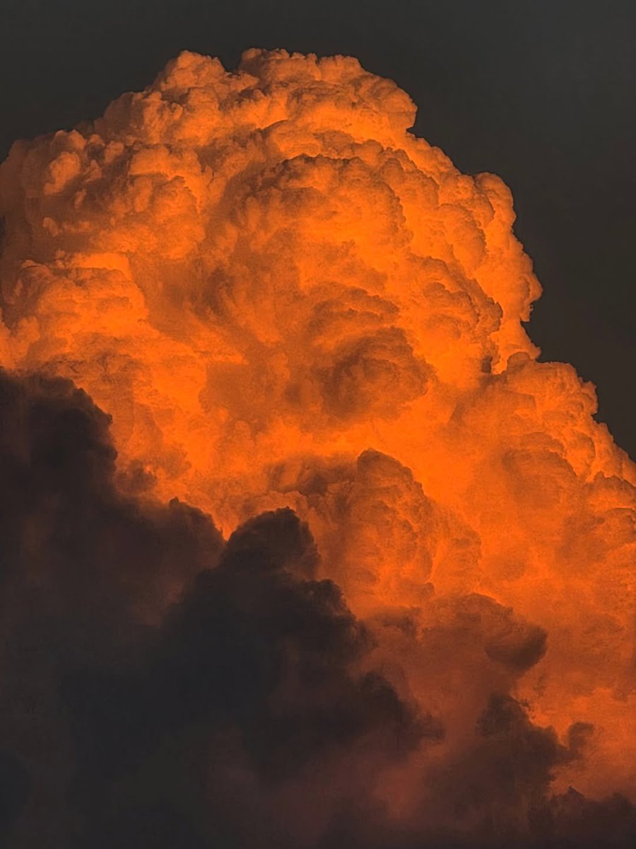 Nubes México tweet media