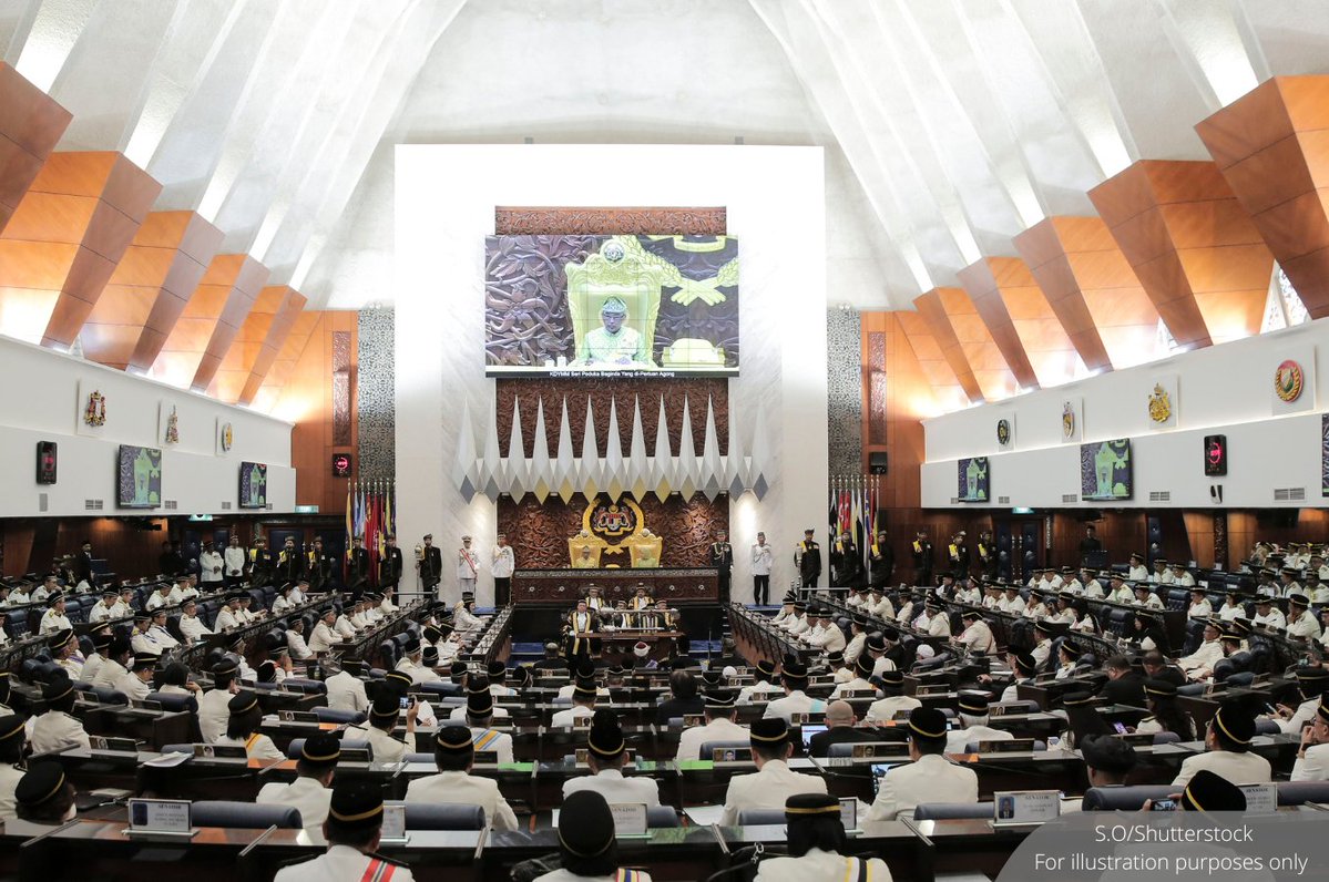 NewsBFM's tweet photo. The Social Architects said a Freedom of Information Act should be backed by an independent and accessible information commission to enforce the law and hear appeals.  

The Sri Lankan NGO said it faced challenges after nearly a decade of operating under Sri Lanka's Right to Information Act, as the Madani government prepared to table its FOI Act later this month, reports Malaysiakini.  

🧵1

https://t.co/a1XEg8vJNH