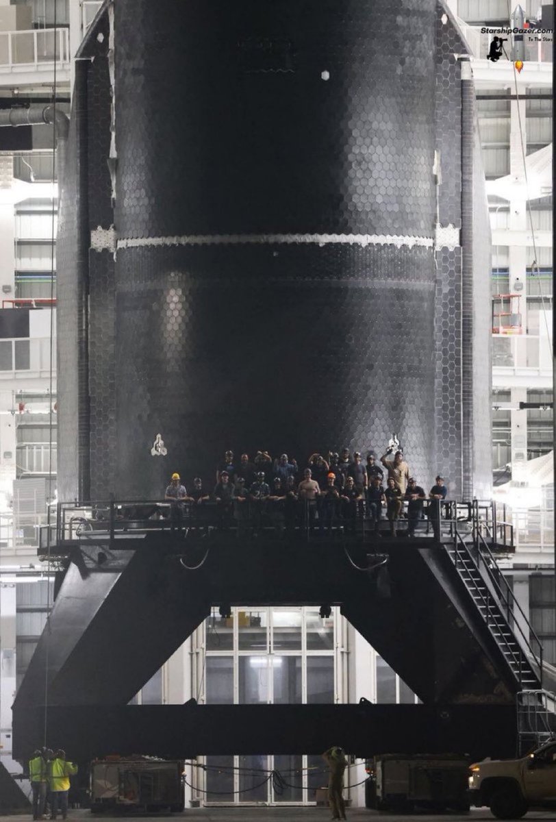 alltek's tweet photo. Crazy how Big Starship really is 👀 https://t.co/yrR1JkMPv0
