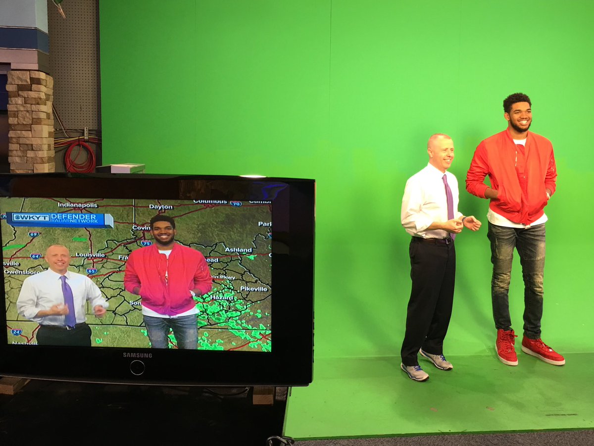 Kentuckyweather's tweet photo. My former WKYT “weather intern” Karl-Anthony Towns is now an NBA Champion with the New York Knicks!!!

Taught him everything he knows. 😜 #knicks #KAT #WKYT #kywx #bbn https://t.co/n9Ijc1lHLZ