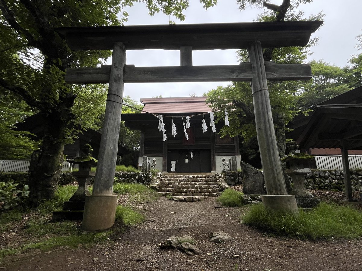 nakatechi's tweet photo. 秩父の名峰、武甲山。
山頂真っ白。
降りたら山頂見えてる💢 https://t.co/PoeWAM3Pci