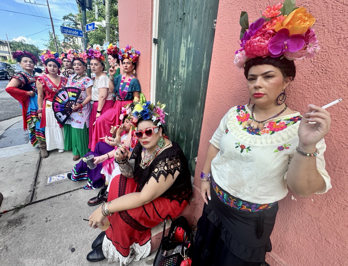 dougmaccash's tweet photo. Meet the Fridas, a new Carnival marching group devoted to the Mexican surrealist icon Frida Kahlo. https://t.co/8UsqHJvsDD