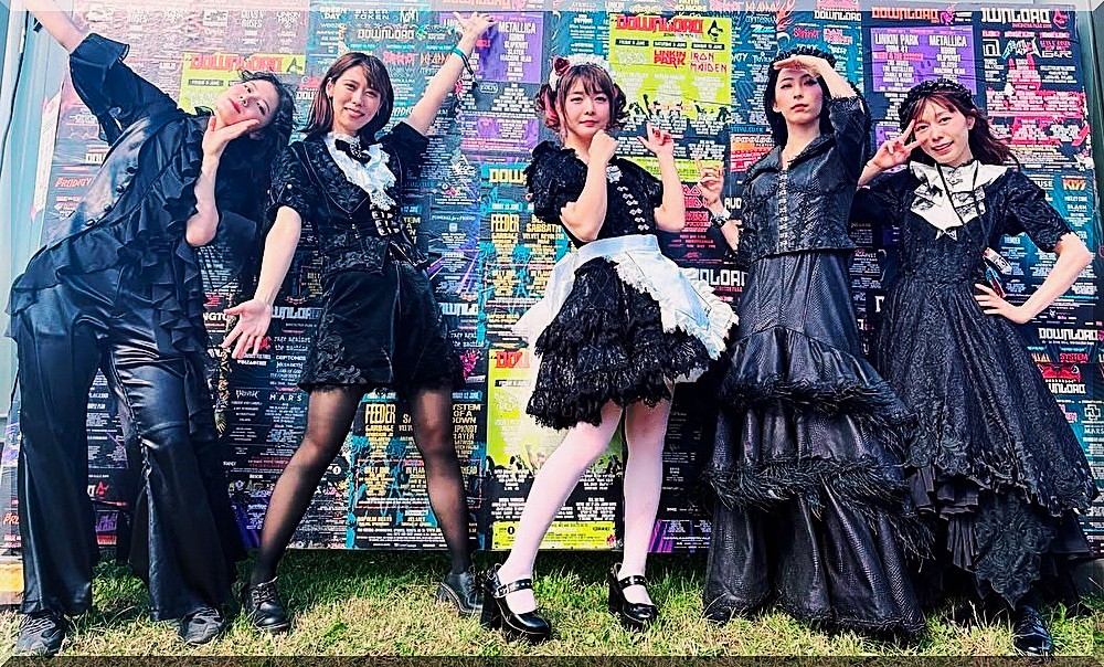 blue_bandmaid's tweet photo. #bandmaid
@achi_bandmaid @kanami_bandmaid 
@miku_bandmaid @misa_bandmaid 
@saiki_bandmaid 
🎀BAND-MAID BLUE🎀 https://t.co/RiSsEF8MpI https://t.co/sHWJPUFG4n