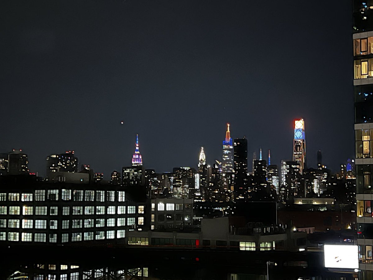ptckpkbr's tweet photo. @EmpireStateBldg @nyknicks https://t.co/vKGOUL9VvL