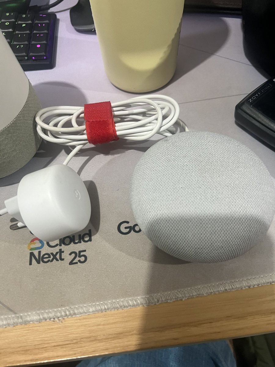 imrenagi's tweet photo. Gw mau giveaway ini karena udah gak kepake. 2 google home, 1 usb microphone. Kalau ada yg berminat ongkir tanggung sendiri ya. Atau kalau mau ngambil lgsg juga boleh. https://t.co/IOW6znHxNT