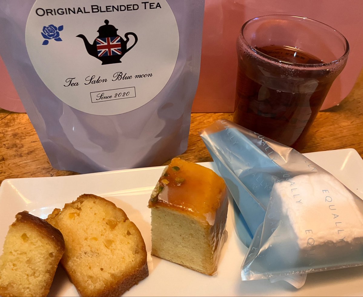 redflankedblue1's tweet photo. 🍀2026/05/31日曜🍀

食後茶🍋柑橘祭

伊勢丹新宿マ・パティスリーで購入

レセヴィブレ　ウィークエンド

イクアリー　ギモーヴ 檸檬
サロショのチョコギモーブがおいしかったので購入
-----
トラントロア33
シトラスドリズルパッションケーキ

🫖ティーサロン ブルームーン
オリジナルブレンドティー https://t.co/pdSoBScVOA