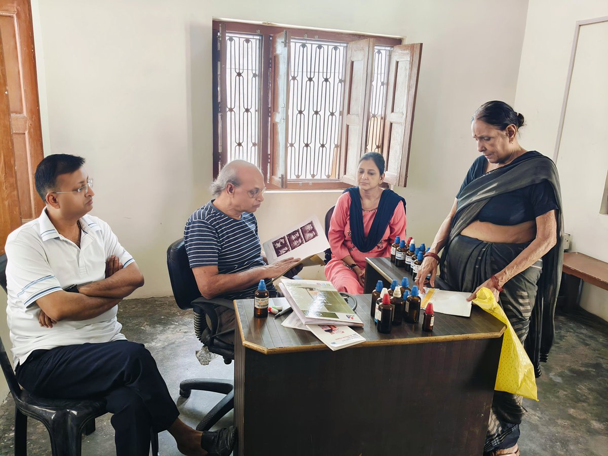 sambhavaice's tweet photo. बाबू मुकुट बिहारी लाल जैन सेवा न्यास द्वारा संचालित निःशुल्क श्री दिगम्बर जैन औषधालय, गोलागंज, बहजोई जनपद सम्भल ..!
https://t.co/yqmaBxb9RJ https://t.co/8UvBIixIRj