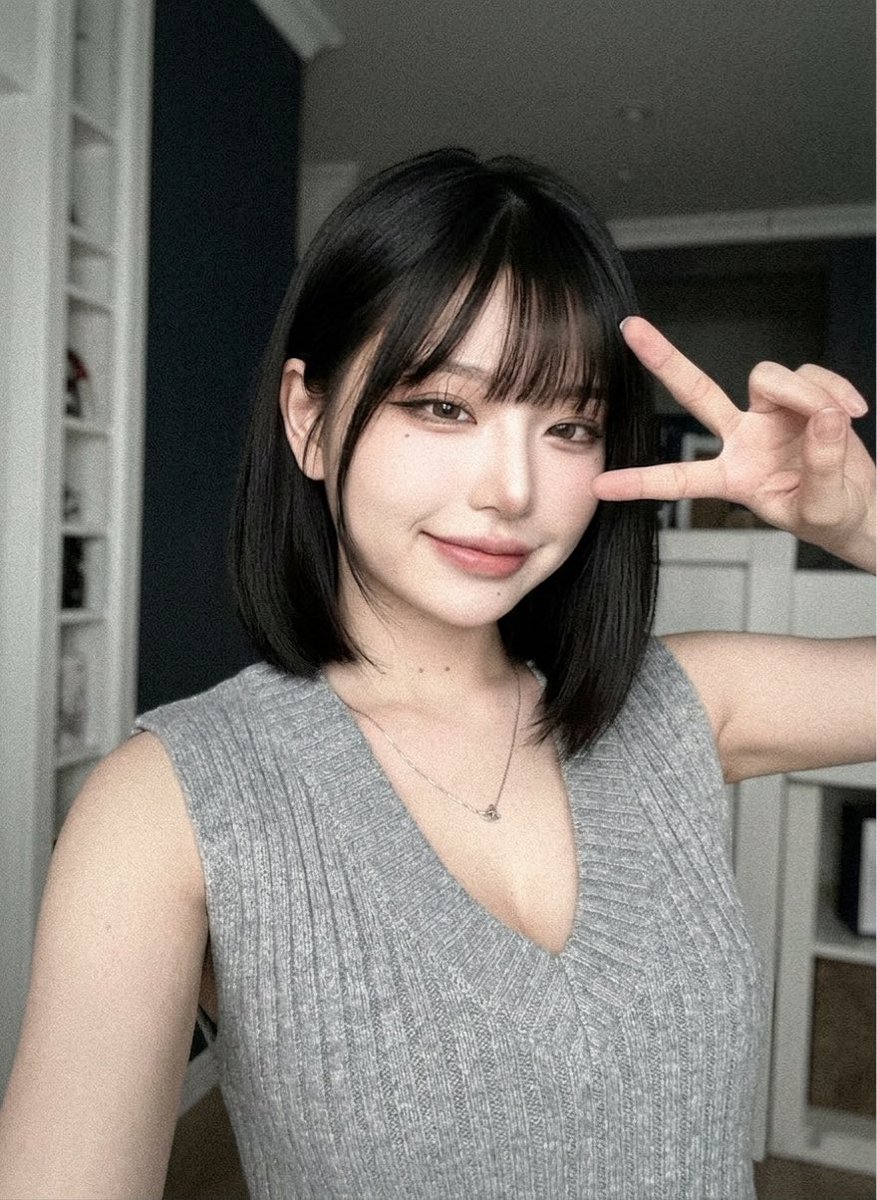 m_004ppp's tweet photo. バッサリ切りました🩵💇🏻‍♀️
みんなはボブ派？ロング派？🤔💭 https://t.co/DvtD6AkwsC