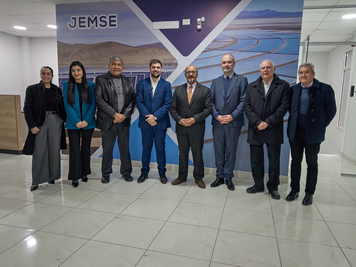 Indembarg's tweet photo. Con el objetivo de explorar vías de cooperación en una amplia gama de temas, el Embajador @AjaneeshK se reunió con el Ministro de Minería, Honorable @IngJosGomez , el Ministro de Desarrollo Económico y Producción, Honorable Juan Carlos Abud Robles, el Ministro de Cultura y Turismo de Jujuy, Honorable @FedericoPosadas, el Intendente del Municipio de San Salvador de Jujuy, Honorable Raúl Jorge, el Director Provincial de la Agencia de Ciencia, Tecnología e Innovación, Ing. Luis Bono, la Directora del Centro de Investigación y Desarrollo en Materiales Avanzados y Almacenamiento de Energía de Jujuy (CIDMEJu), Dra. @VictoriaFlexer, y el Presidente de la Empresa Estatal Jujuy Energía y Minería (JEMSE), Dr. @ExequielLello

También visitó la Universidad Nacional de Jujuy, la Universidad Católica de Santiago del Estero, el Museo Histórico Provincial “Juan Galo Lavalle”, la viña Yacoraite, la bodega El Molle Vinos de Jujuy y la región de Purmamarca.

With the objective to explore avenues of cooperation across a whole range of subjects, Ambassador @AjaneeshK met the Minister of Mining, Hon'ble @IngJosGomez , the Minister of Economic Development and Production, Hon'ble Juan Carlos Abud Robles, the Minister of Culture and Tourism of Jujuy, Hon'ble @FedericoPosadas, the Mayor of the Municipality of San Salvador de Jujuy, Hon'ble Raúl Jorge, the Provincial Director of the Science, Technology, and Innovation Agency, Eng. Luis Bono, the Director of the Center for Research and Development in Advanced Materials and Energy Storage in Jujuy (CIDMEJu), Dr. @VictoriaFlexer, and the President of Jujuy Energía and Mining State Company (JEMSE), Dr. @ExequielLello

He also visited the National University of Jujuy, the Catholic University of Santiago del Estero, the Provincial Historical Museum "Juan Galo Lavalle", the vineyard Yacoraite, the winery El Molle Vinos de Jujuy and the region of Purmamarca.

@MEAIndia @mygovindia @IndianDiplomacy @GobiernoJujuy @ProduccionJujuy @unjuonline @UCSEoficial @investindia @MakeInIndia @MinesMinIndia @mineriargentina @GobiernoJujuy @culturajujuy @munissdejujuy @GobiernoJujuy @visitjujuy
@tourismgoi @pharmexcil @incredibleindia
#IndiaArgentina #Jujuy #EconomicCooperation