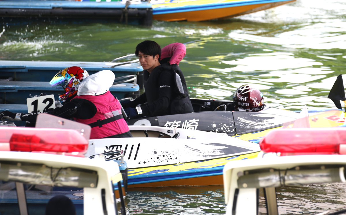 boatrace_karaat's tweet photo. 優勝戦のスタート特訓を終えてピットへも勝戦のスタート特訓を終えてピットに帰投する深川真二選手と篠崎元志選手🙂

#ボートレースからつ
#朝からからつ https://t.co/g5DKynw5Zs