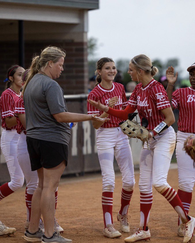 Presley_Bacak's tweet photo. HAPPY 🌎 SOFTBALL DAY!! Words cannot describe how blessed I am to play this sport with all of my amazing teammates, coaches, and roles models. TYJ for 🥎‼️ @txblazegold16 @BrettBerryhill @BlazeFastpitch
@LadybirdsSB @awhiddd @zlee_1034 https://t.co/w2sM8A9tn5