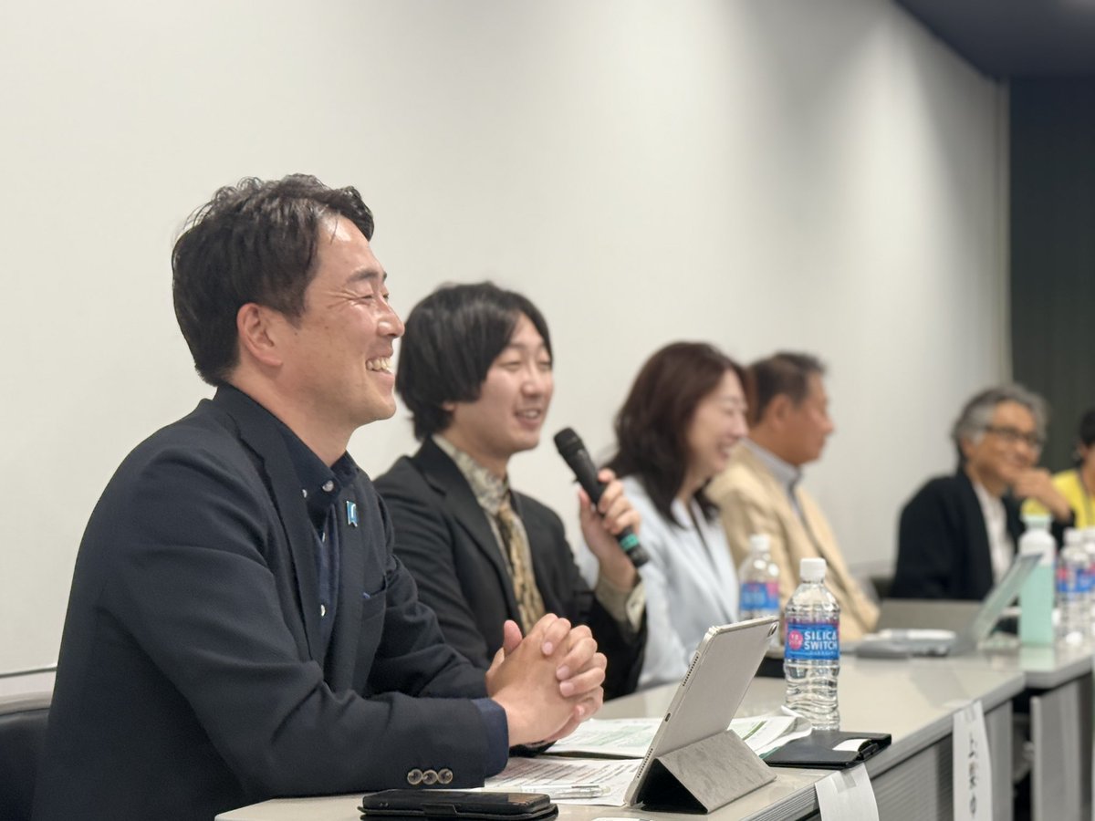 ohwadashin's tweet photo. 本日は日本若者協議会さん主催の公開討論会！
まずこうした場をご用意いただいたこと、そして候補者5人全員が揃ったことに感謝です✨️
また、子供･若者政策に絞ったテーマというのも、各候補が思い思いの政策論を展開し、それぞれが得意分野を積み上げて行くような、大変有意義な議論になったと思っています。

また、質疑のやり取りの中で
性の多様性条例に関するご指摘が岸本区長からあり、場内もざわつく場面がありましたが、まず私が当該条例に賛成しているということを明確にさせていただきます。
私も鋭いご指摘に、歯切れよくお答え出来なかった部分、また条例名など言い間違いがあった部分はお詫びをした上で、
私は、性的マイノリティの方々への配慮は、もはや政策立案における前提となってきており、リーダーとしてもその点･また制度を後退させるつもりは一切ありません。