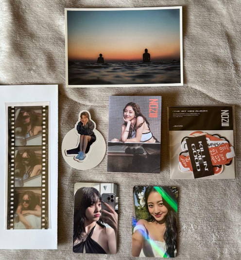 hbs_ph's tweet photo. [Pre-Order] #hbs_sells 
🛒TWICE Jihyo Zone Album Set  

💰Php800 set
⤿PAYO 
⤿Picture for reference 
⤿ DM to secure  

^Please ignore if you find it OP^ https://t.co/ZUv0SImXAb