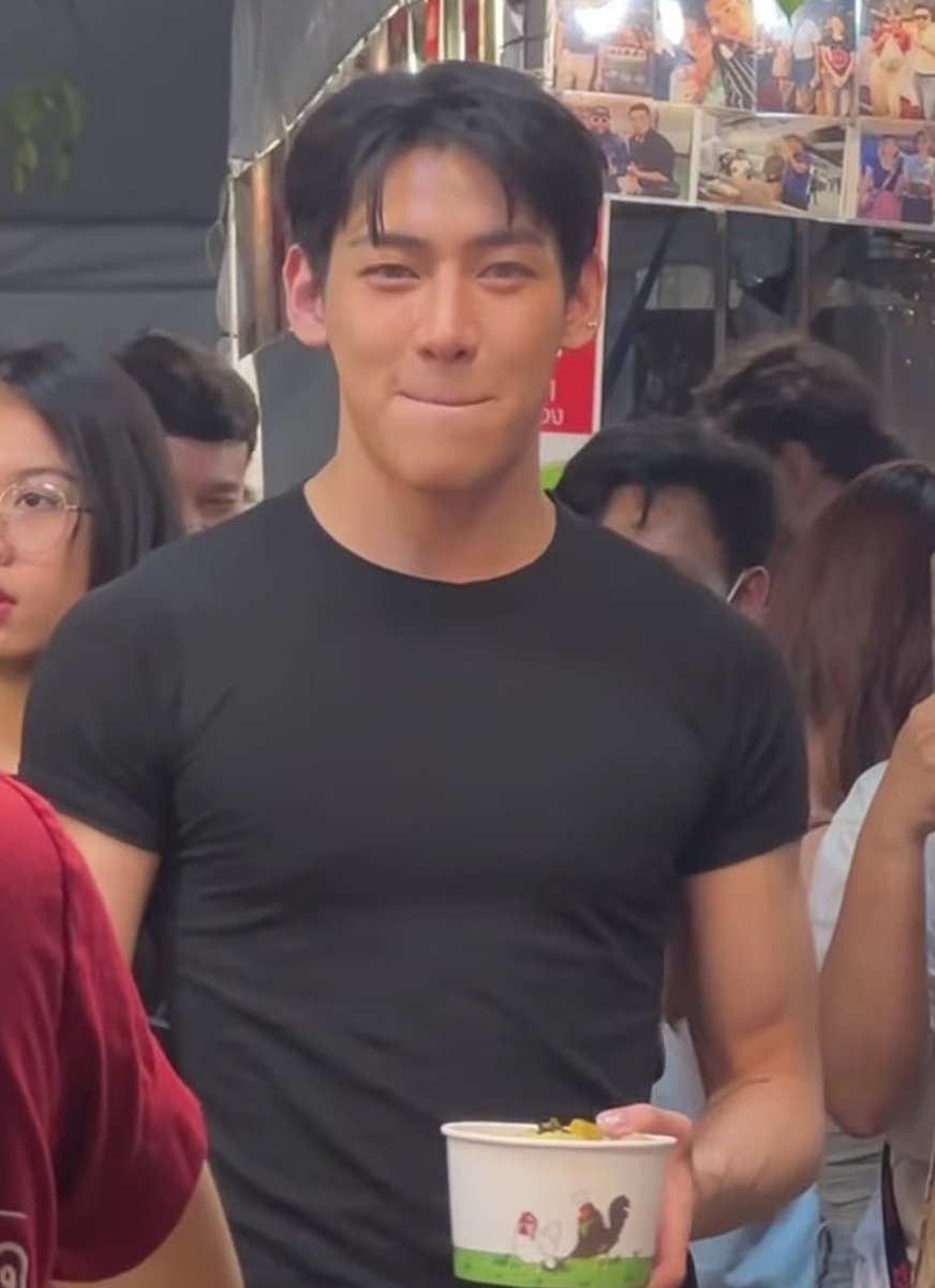 youinblack's tweet photo. รอยยิ้มฮ้อป 🫪 ✨🌚🌝 https://t.co/b07hw6bmYI