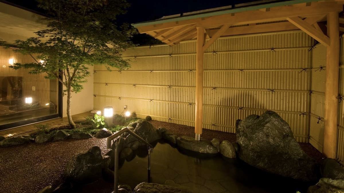 ore_ikitai's tweet photo. 山中湖にある「全室サウナ付き」の旅館がここ。

全室にプライベートサウナ付きで、富士山の眺めで整えるの贅沢…人の目を気にせず友達や恋人とサウナでゆっくり過ごせる。客室サウナはマジでハマるぞ… https://t.co/PIUThm2h7y