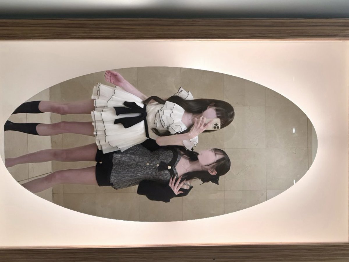 _yupicochan's tweet photo. コレド室町テラスのピエールマルコリーニ店内白ピンク基調で可愛いかった🎀🤍
2000円以下でこんなに可愛くて美味しいパフェが食べられて味もコスパも◎とはまさにこのこと🫶🏻💕💕 https://t.co/mdbuzxGqbw