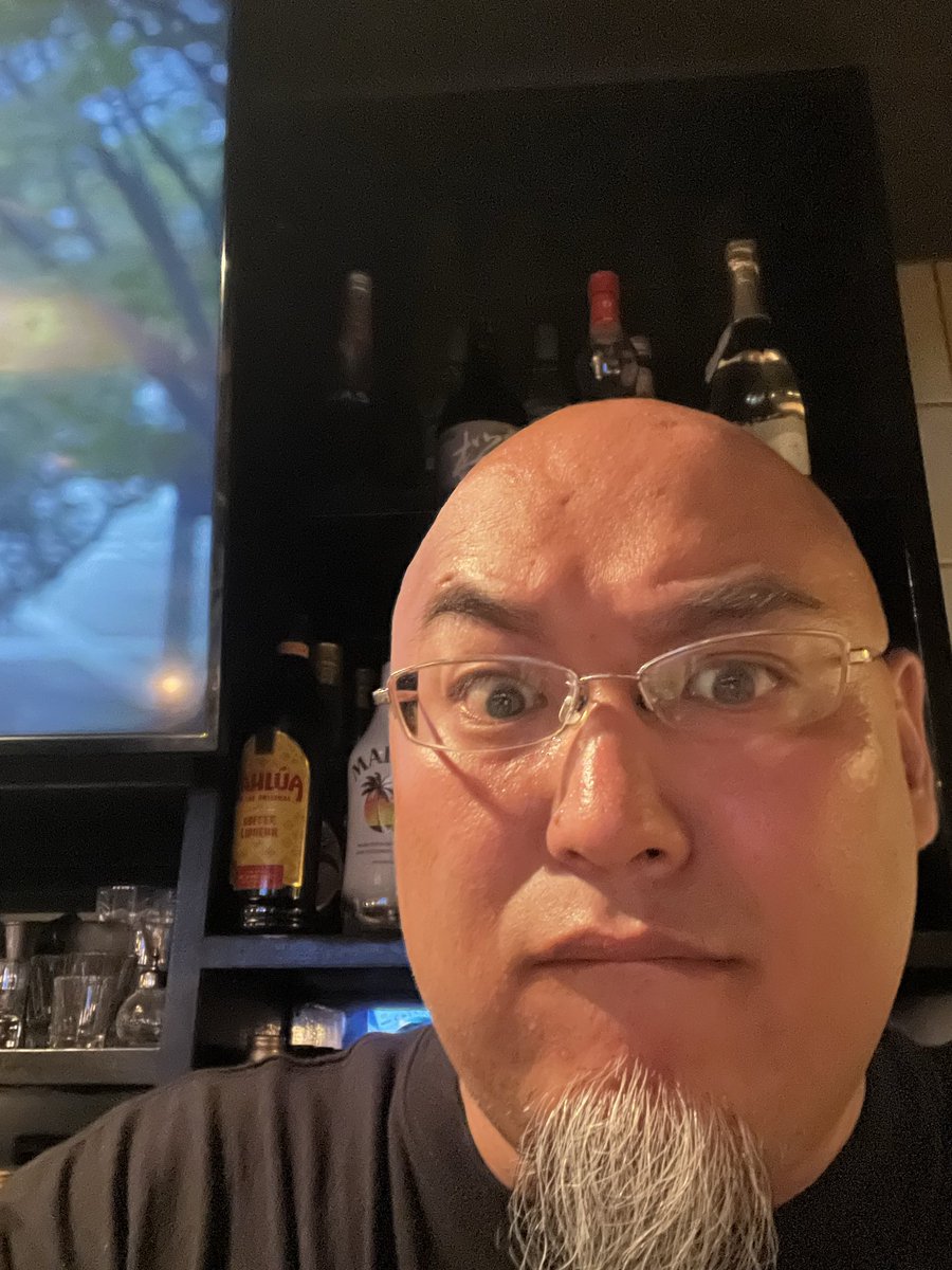 barlucha's tweet photo. 本日のキャリコさんは〜

「久しぶりだな！！何がどこにあるかわからんぜ！ワハハハハ」

担当はルチャマスターです！開店してます！！

あとからまともな従業員がくるぞ！ https://t.co/5Wr0g5TF14