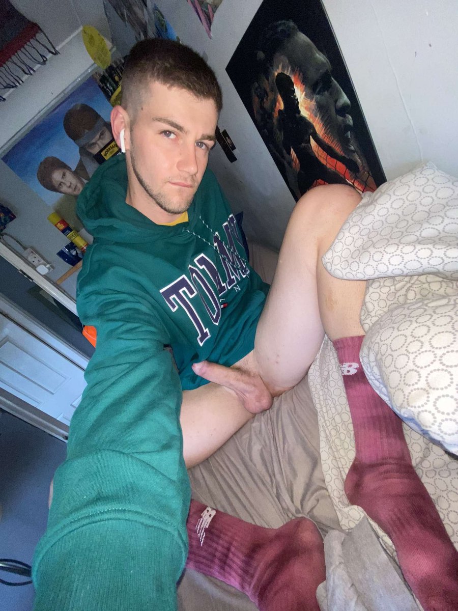 ukbigdick43511's tweet photo. Who wants it😈 https://t.co/dgeyMueGdH