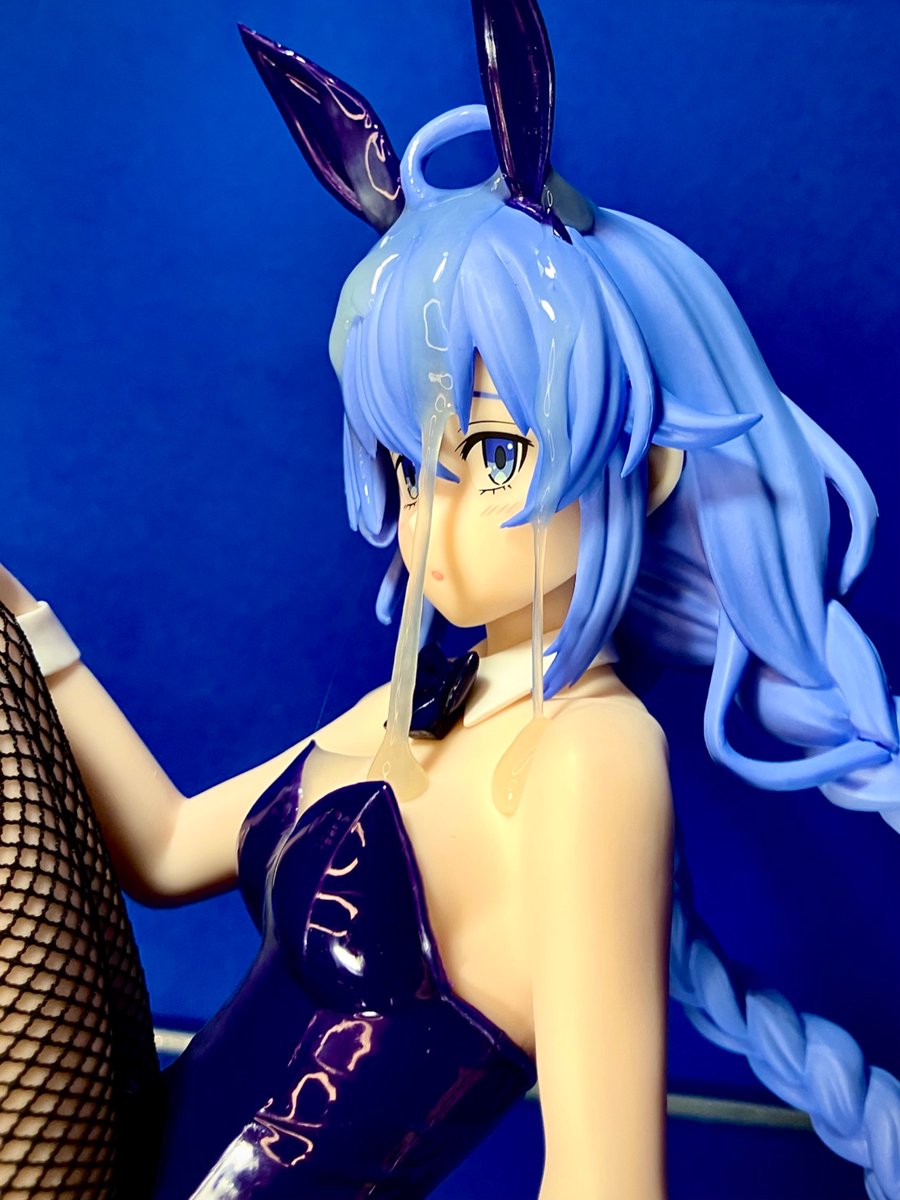 fig_bkk's tweet photo. 胸は控えめだけど谷間はあるのでしっかりと溜められるだけ胸部分に溜めてもらった。

顔にもつらら作れて満足。 https://t.co/d3cSPSGz13