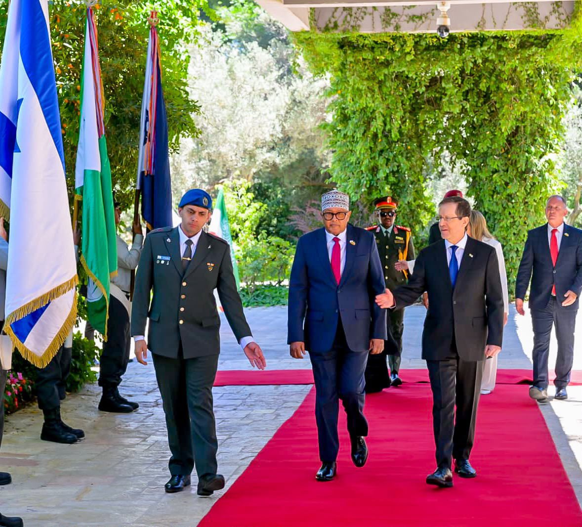 SayidHandulle's tweet photo. The price of greatness and responsibility. #Somaliland https://t.co/RaHRIMmnAX