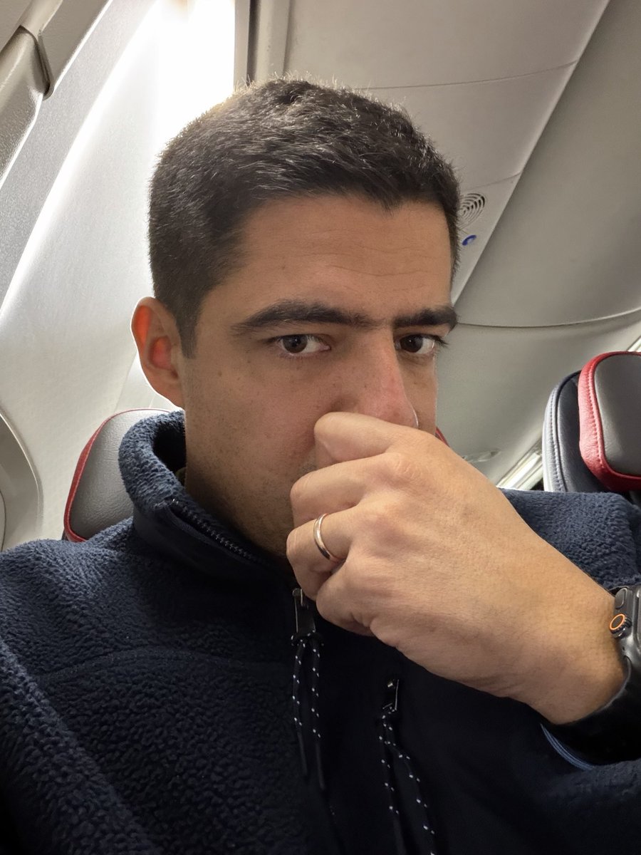 Andres_Vaca_'s tweet photo. Nos largamos a Dallas. Aterrizamos y directo al estadio para el Países Bajos vs Japón, uno de los mejores juegos de la fase de grupos.
Va por tele abierta, 2pm por Canal 5. https://t.co/H6Y1tqi9SL
