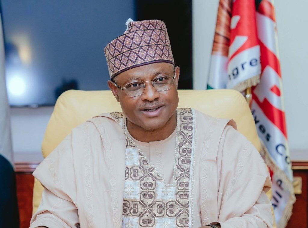 Nairametrics's tweet photo. The Federal Government will begin construction of the Kaduna two-corridor light rail project next month, as preparations for full project mobilisation reach an advanced stage. https://t.co/YeellzZ756 https://t.co/qAuoKAf91P