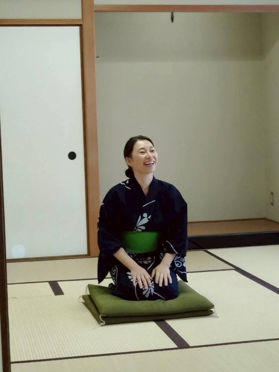 a1mocchan's tweet photo. 昨日は #焼酎亭 #ITAMI寄席 の対面稽古1日目でした👘
祖母にもらった夏着物、初めて着れました……！
夏用の襦袢と合わせるとめちゃくちゃ涼しい〜！

今日は対面稽古2日目、昨日いただいた修正点をどこまで反映できるか……頑張ろう……！！💪 https://t.co/ps3jY0neqT