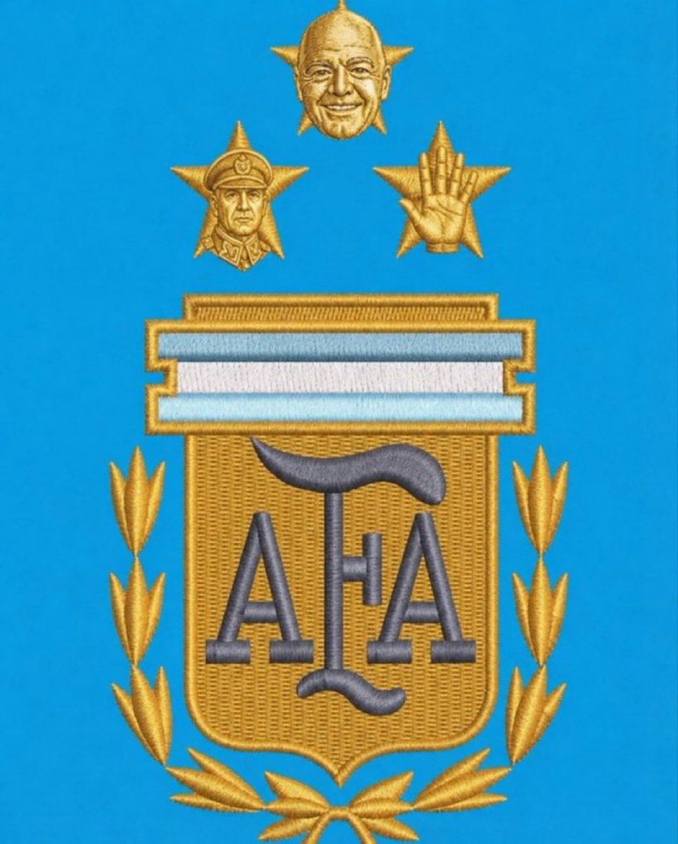 kilomozza1891's tweet photo. Totalmente de acuerdo con el autor de esta imagen

Las estrellas de ARGENFIFA:
• 1er mundial gracias a ser gobernados por un dictador
• 2do mundial robando con goles de mano (!!!)
•3er mundial la FIFA se lo regaló solo porque quería que Messi gane el suyo.

BAJO MÍ CONSIDERACION TIENEN 0 MUNDIALES. Sí, no les cuento ninguno. Así que tenemos 4 mundiales más que ellos.