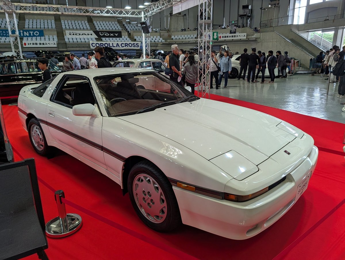 1983年製のA60型セリカXXと… 1988年製のA70型スープラ🏎️ XXは憧れの