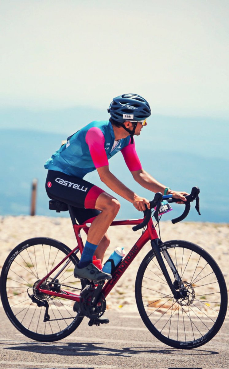 _umbertomassa's tweet photo. Sul Ventoux, domenica. #velo #bdc #montventoux https://t.co/syJElDQJki